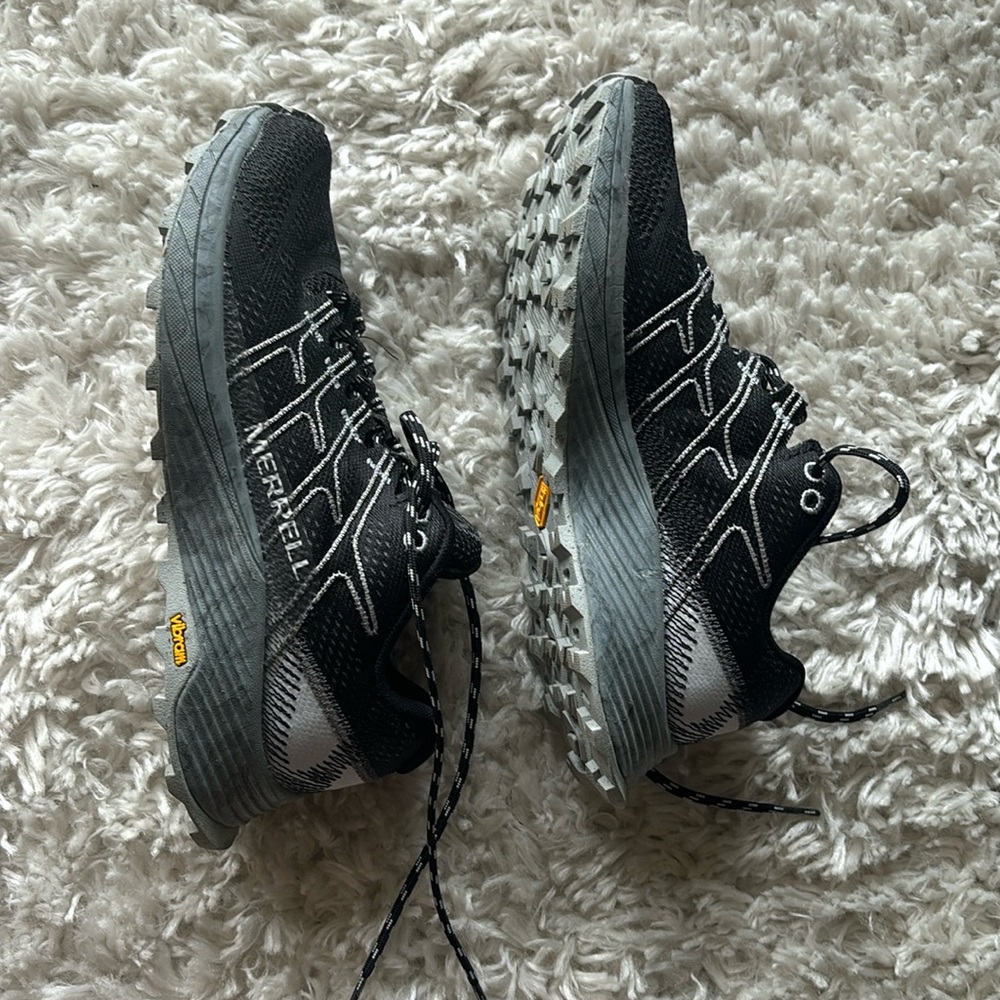 MERRELL FLOAT PRO TRAIL SHOES / women’s 6